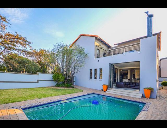 4 BEDROOM HOUSE FOR SALE IN COPPERLEAF ESTATE